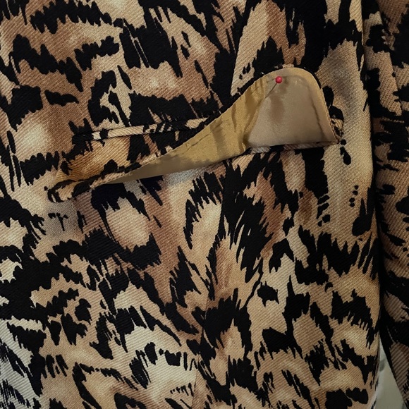 Dana Buchman leopard print jacket. - Picture 5 of 5
